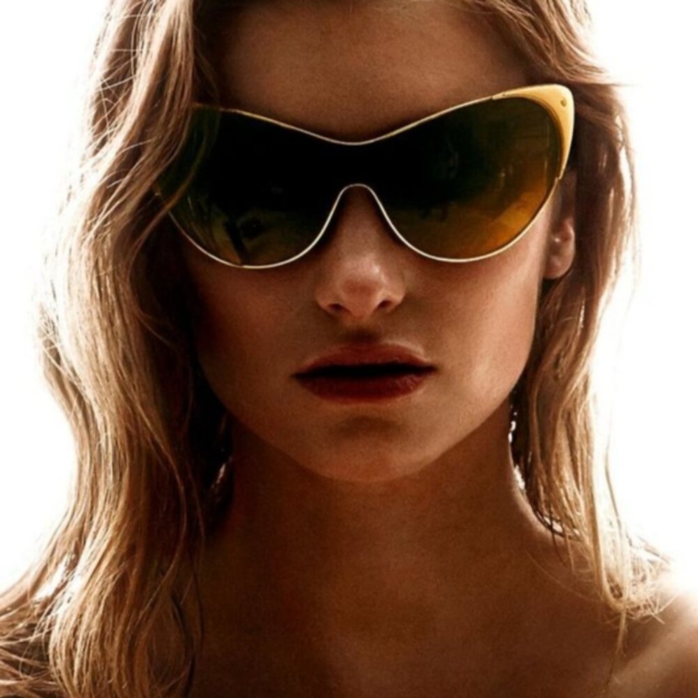 Tom Ford Vanda Oversized Sunglasses UV Cat Eye Nude Gold Vacation Summer